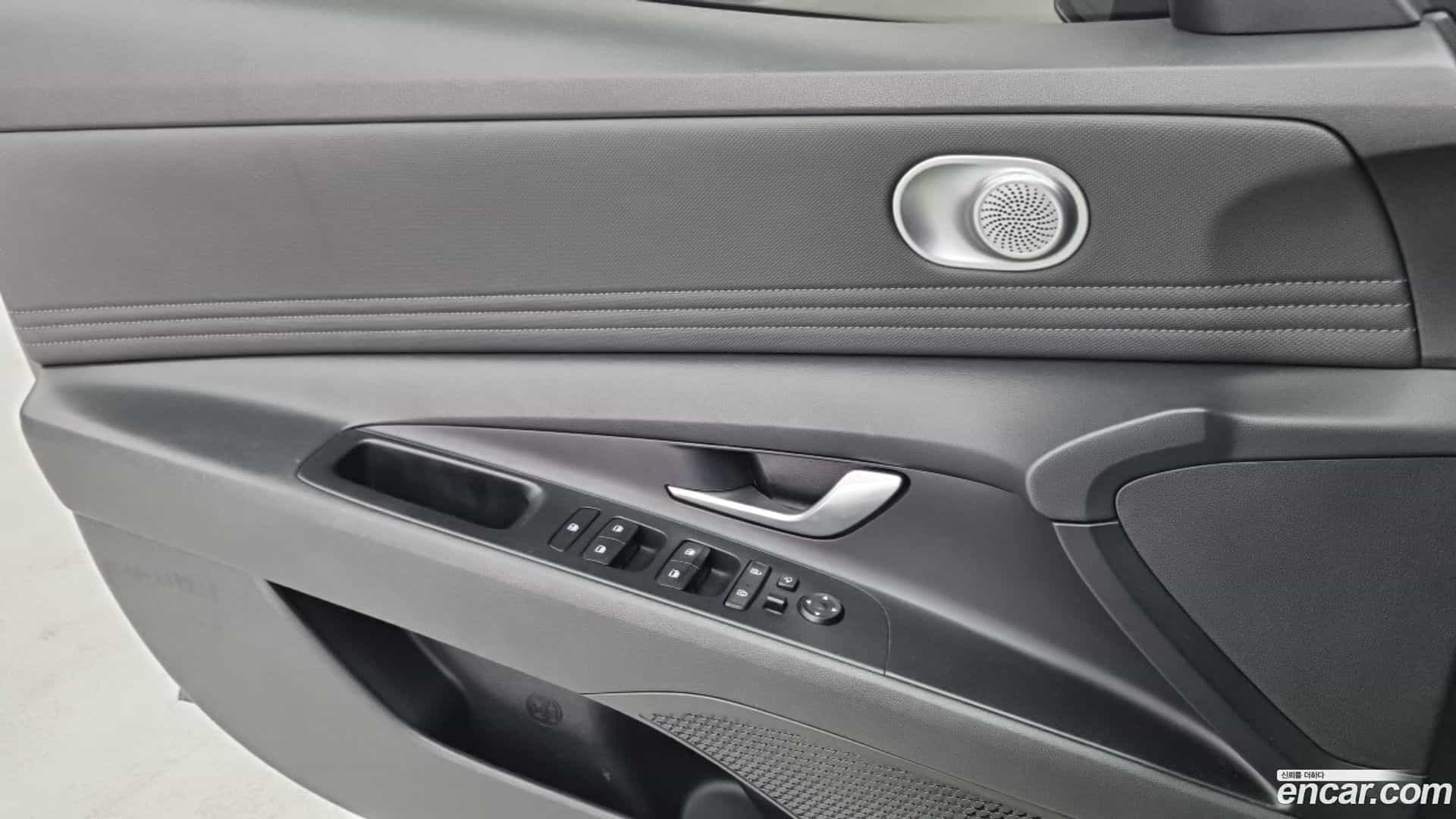 AVANTE Hyundai 2021.0-OPTION-022