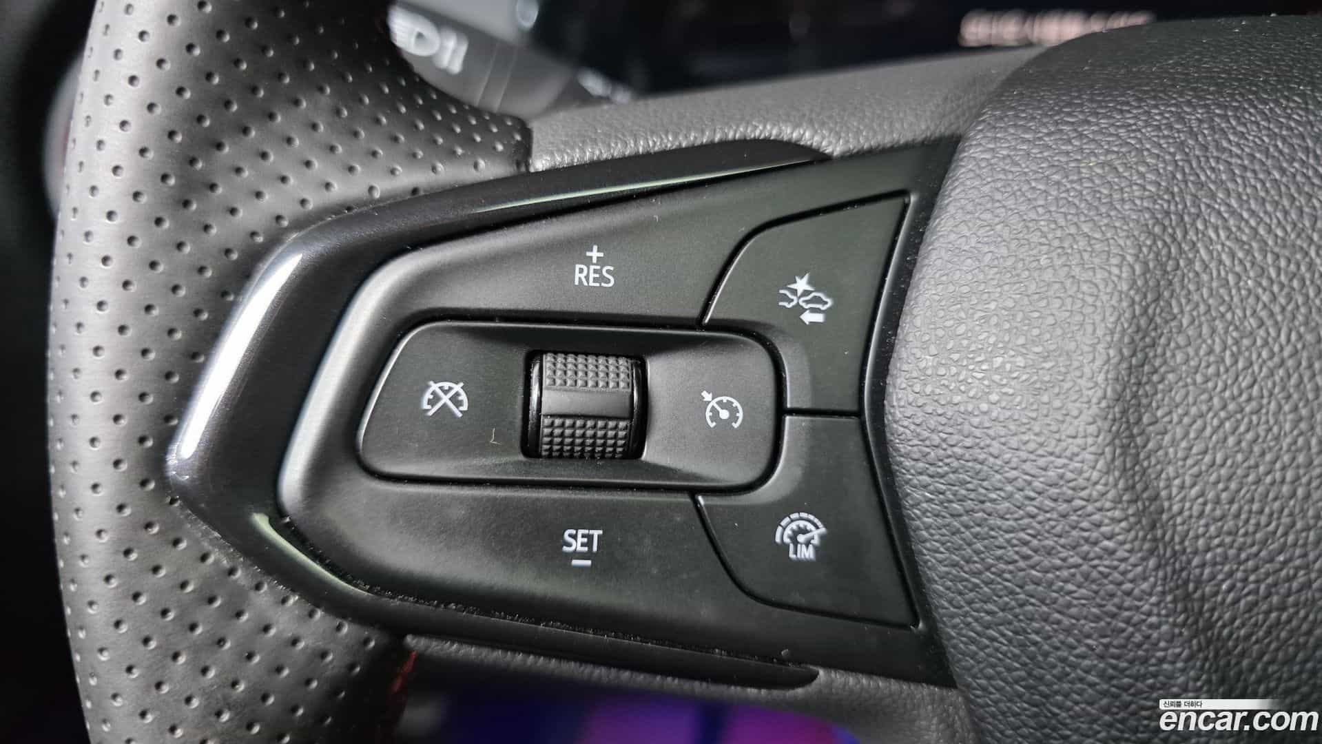 Trax Chevrolet 2023.3-OPTION-020