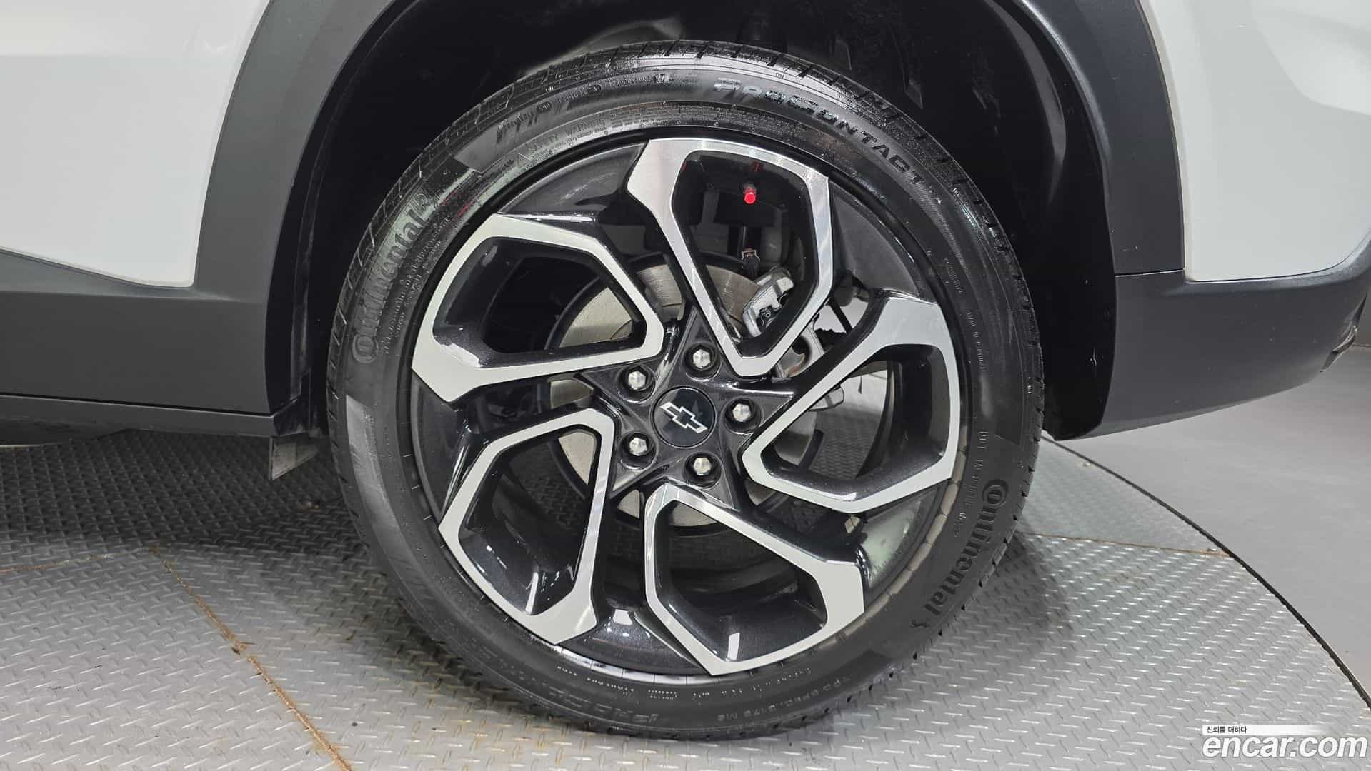 Trax Chevrolet 2023.3-OUTER-031