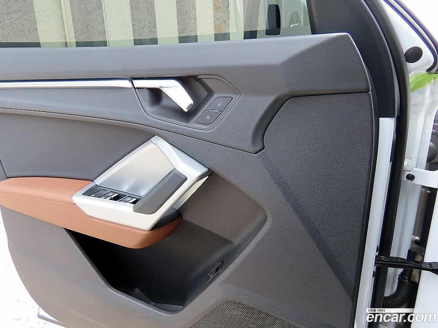 Q3 Audi 2020.5-OPTION-017