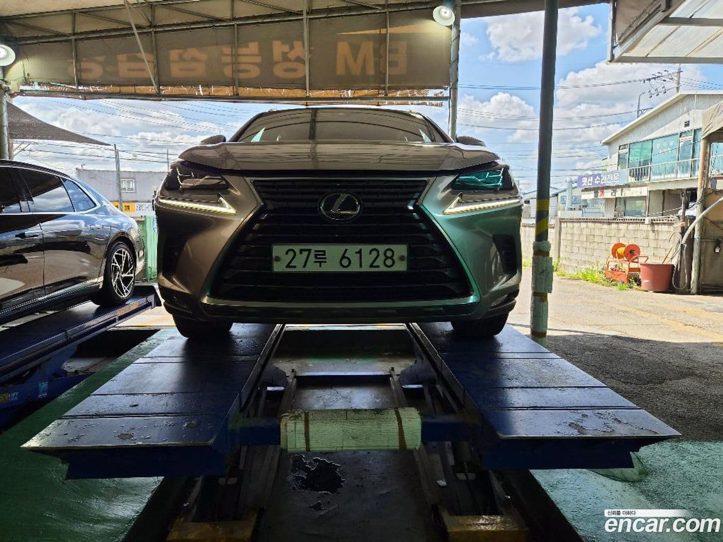 Main__Slider__Photo:NX Lexus 2019.6-0