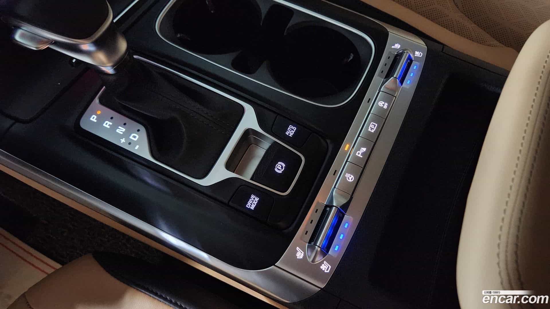 Canival Kia 2023.8-OPTION-022