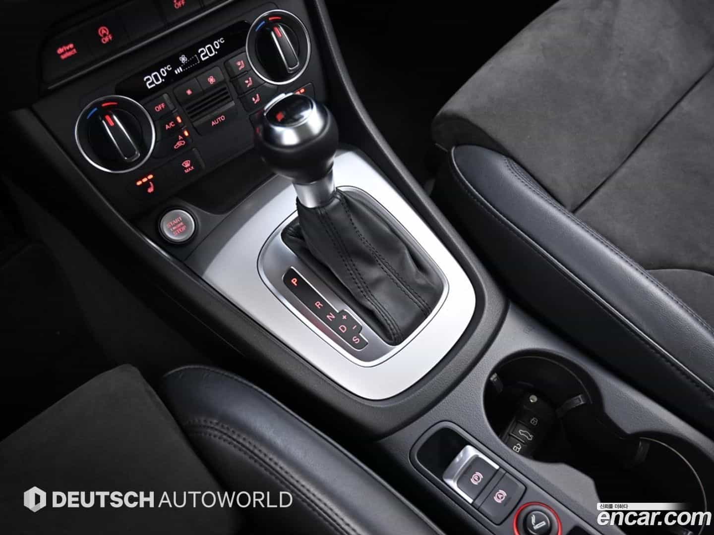 Q3 Audi 2015.10-INNER-009