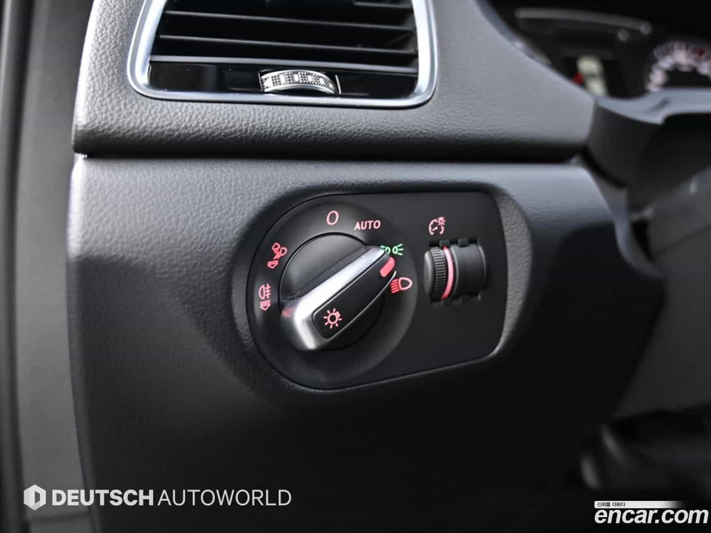 Q3 Audi 2015.10-OPTION-020