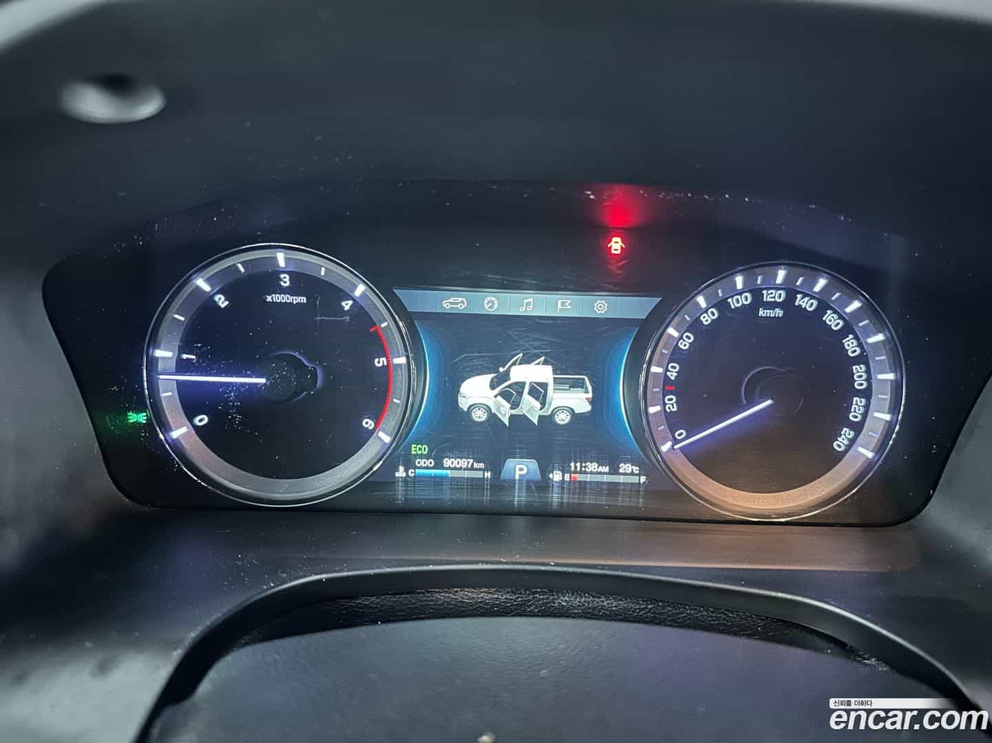 Rexton KG Mobility 2018.11-INNER-009