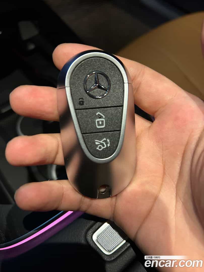 E-Class Mercedes-Benz 2024.10-OPTION-024