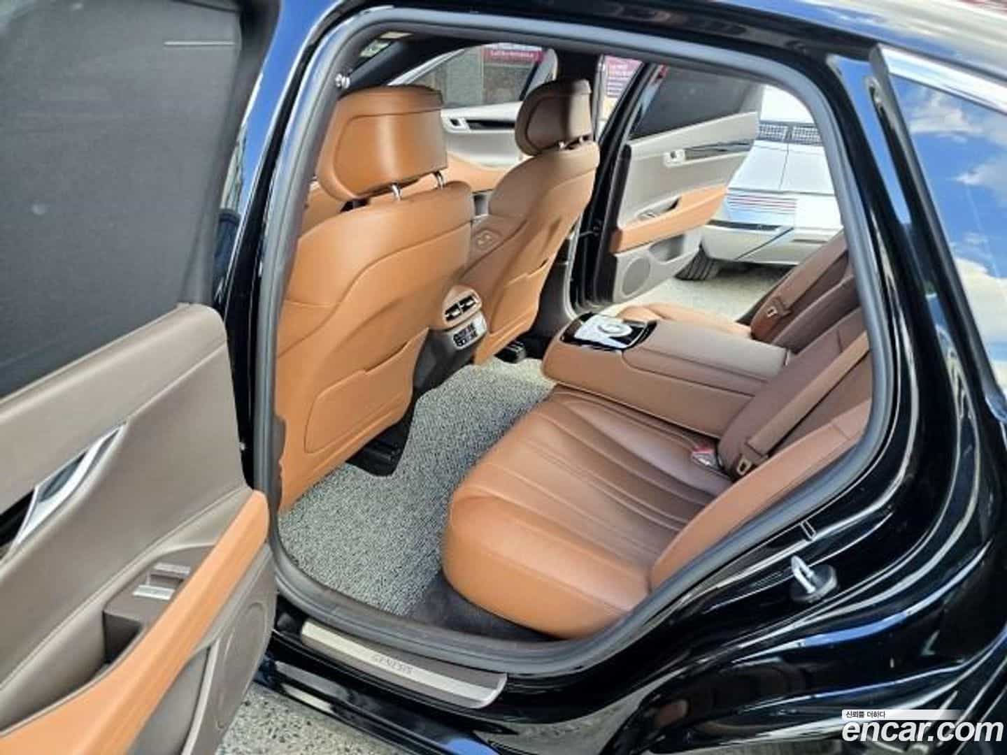 G80 Genesis 2022.8-INNER-010