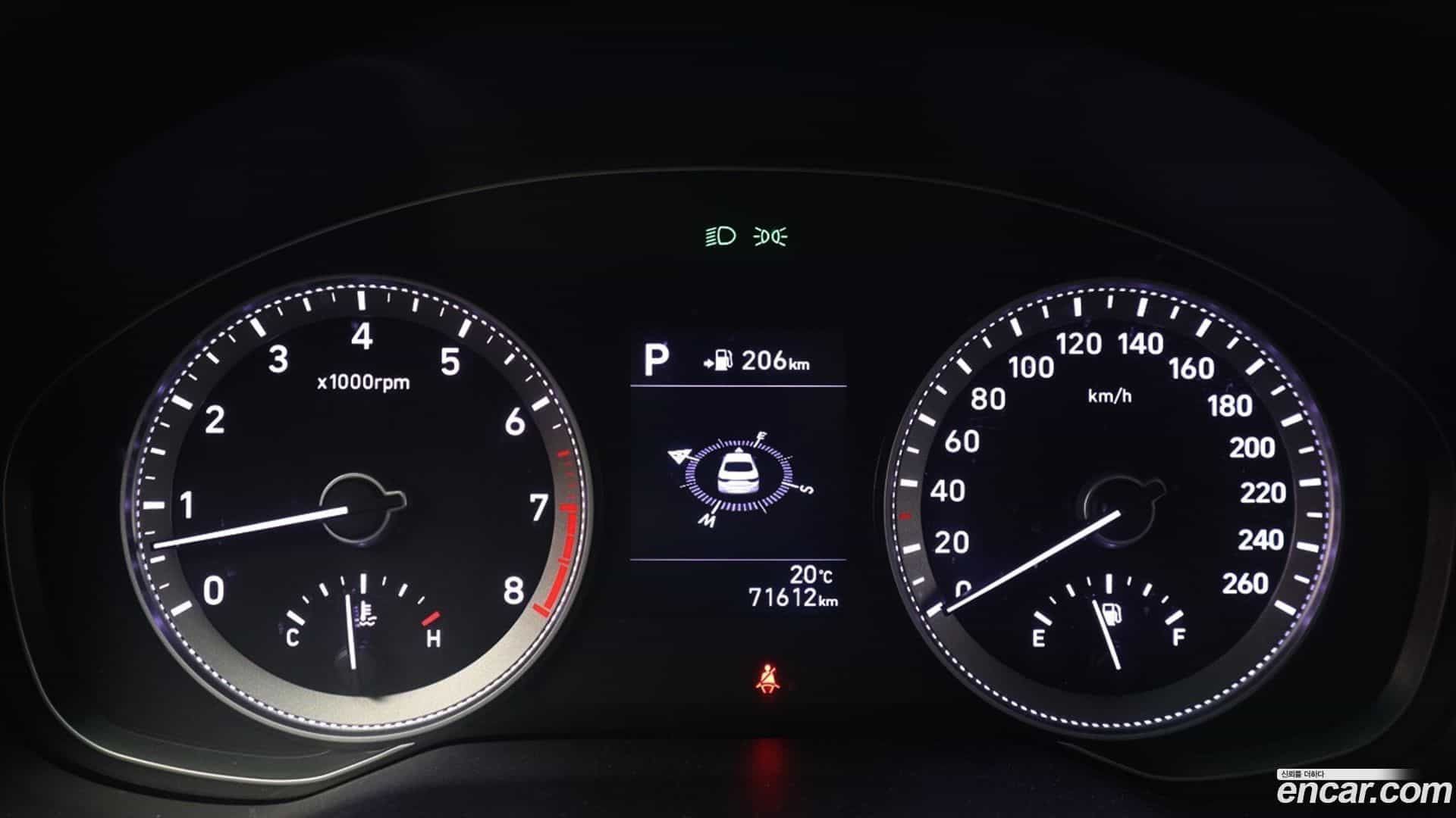 Grandeur Hyundai 2019.0-INNER-008