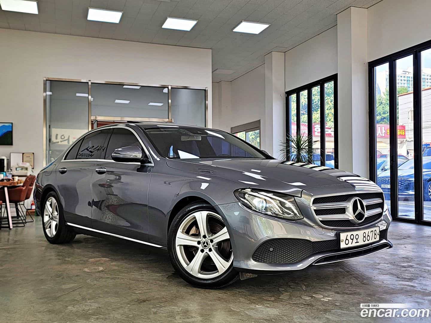E-Class Mercedes-Benz 2018.3-OUTER-001