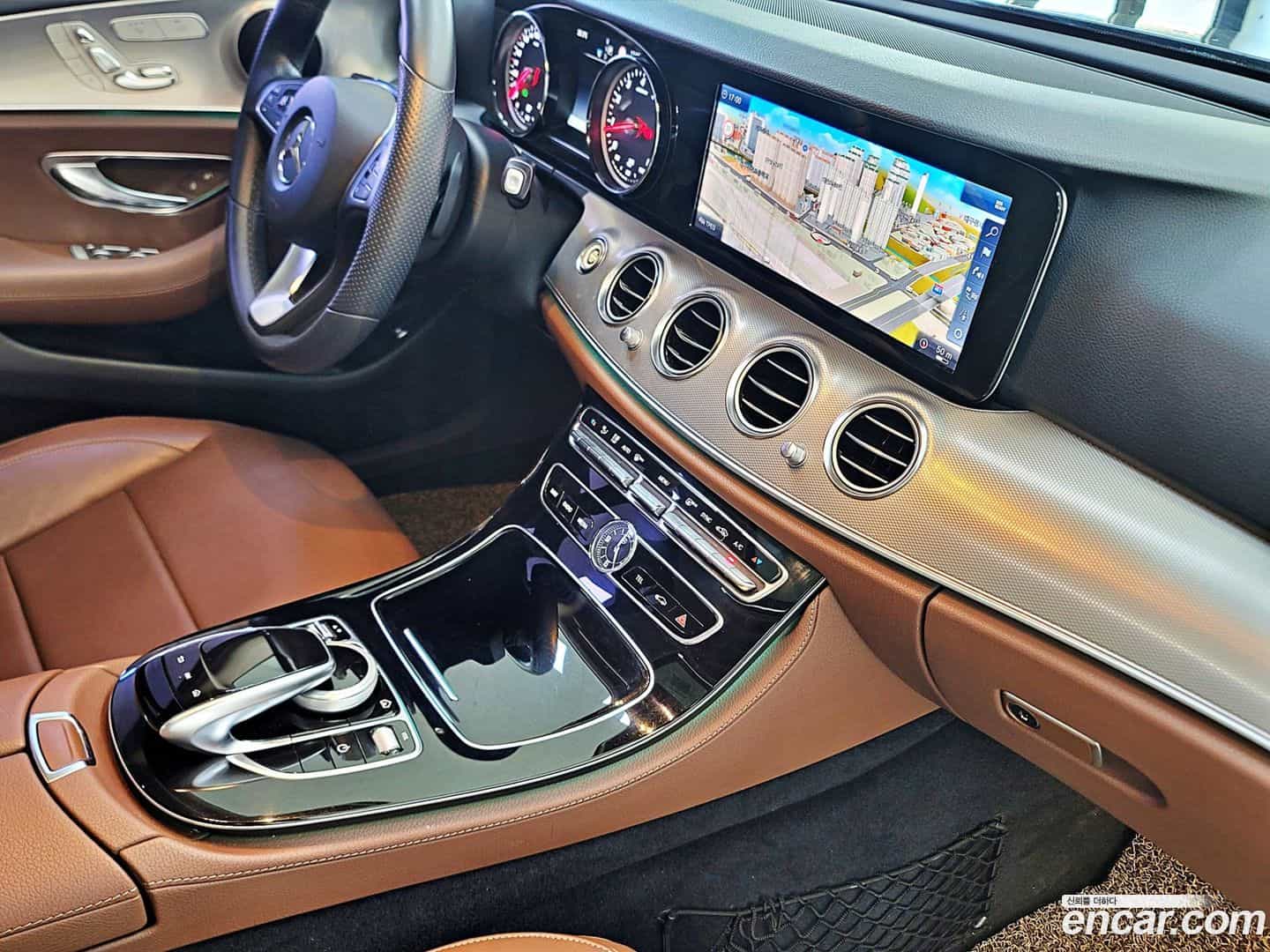 E-Class Mercedes-Benz 2018.3-INNER-009