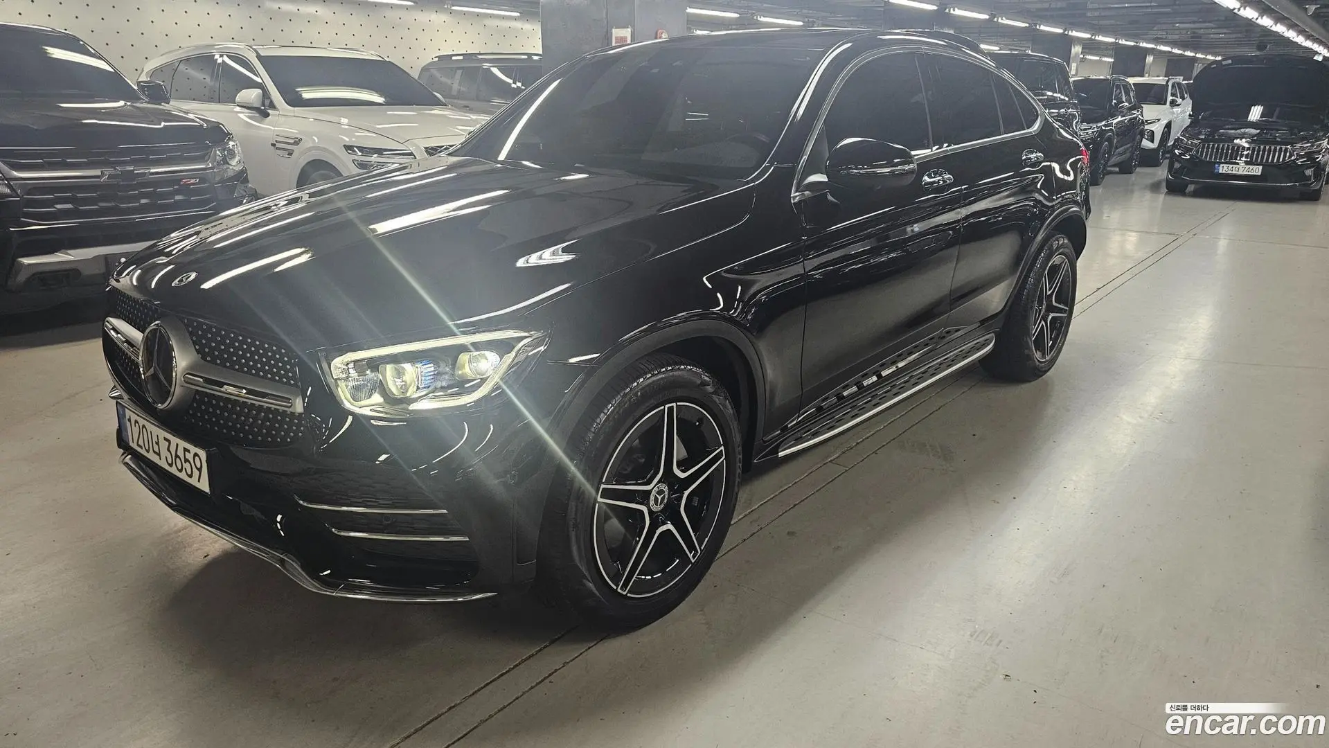 Main__Slider__Photo:GLC-Class Mercedes-Benz 2022.6-0