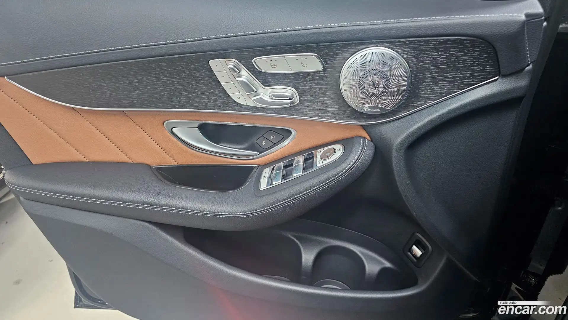 GLC-Class Mercedes-Benz 2022.6-OPTION-015