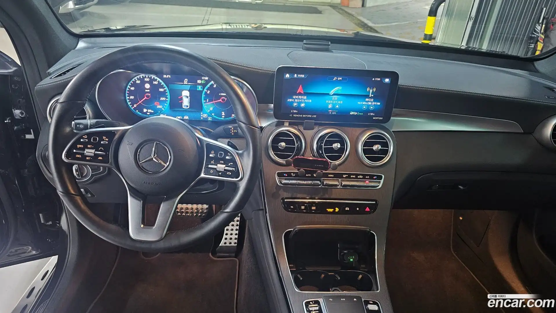 GLC-Class Mercedes-Benz 2022.6-OPTION-016