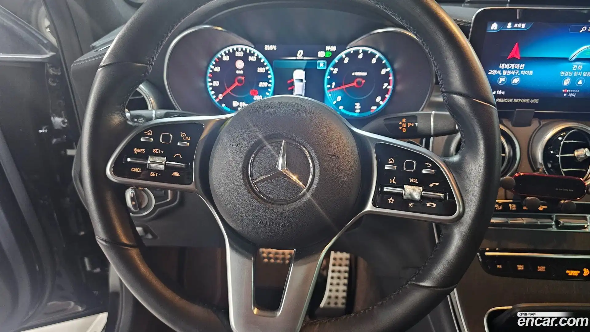 GLC-Class Mercedes-Benz 2022.6-OPTION-017