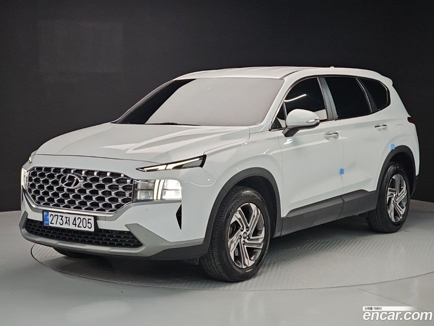 Main__Slider__Photo:Santafe Hyundai 2021.2-0