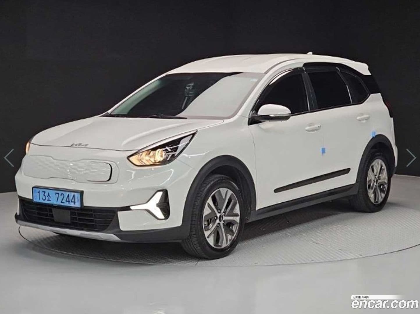 Main__Slider__Photo:Niro Kia 2022.5-0
