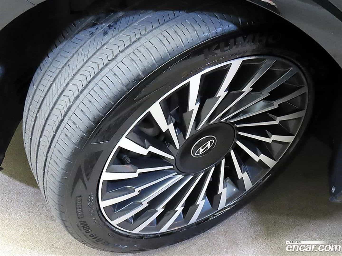 Grandeur Hyundai 2024.4-OPTION-024