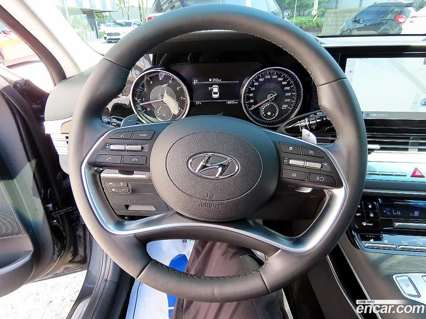 Grandeur Hyundai 2021.10-INNER-008