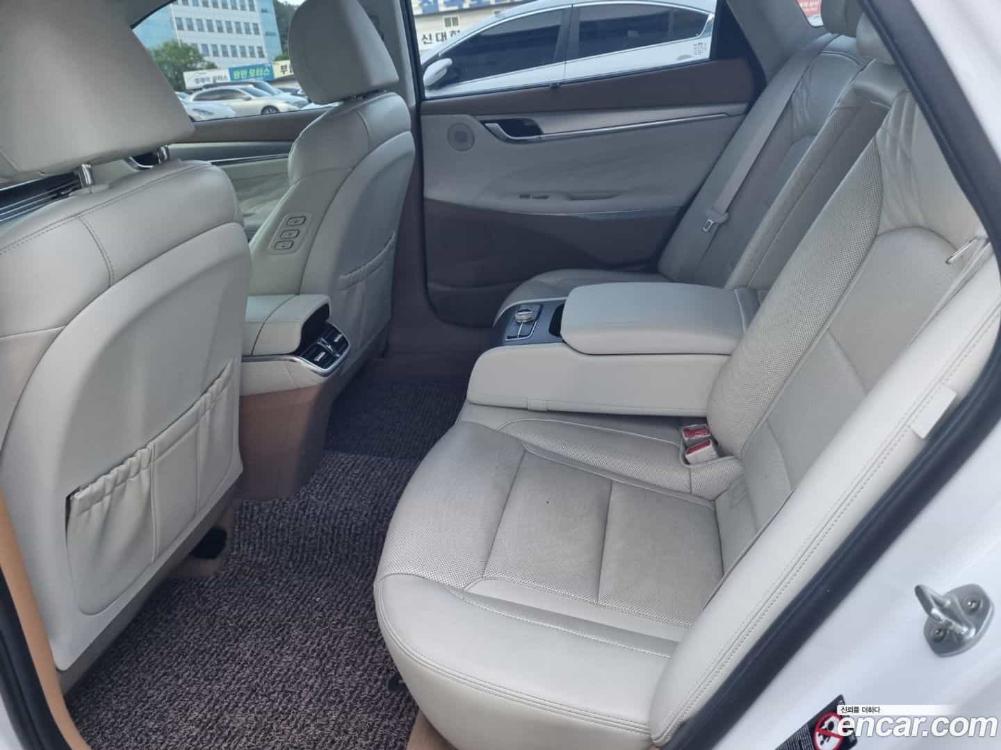 Grandeur Hyundai 2020.5-OPTION-015