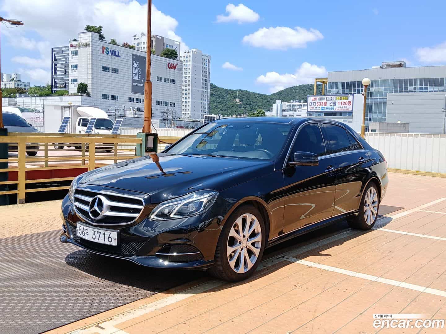 E-Class Mercedes-Benz 2015.1-OUTER-001