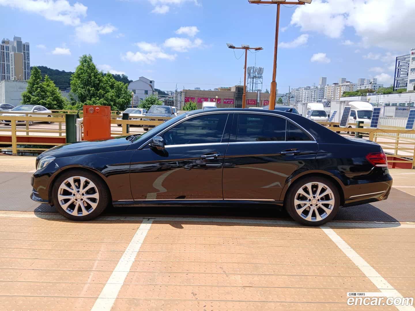 E-Class Mercedes-Benz 2015.1-OUTER-003