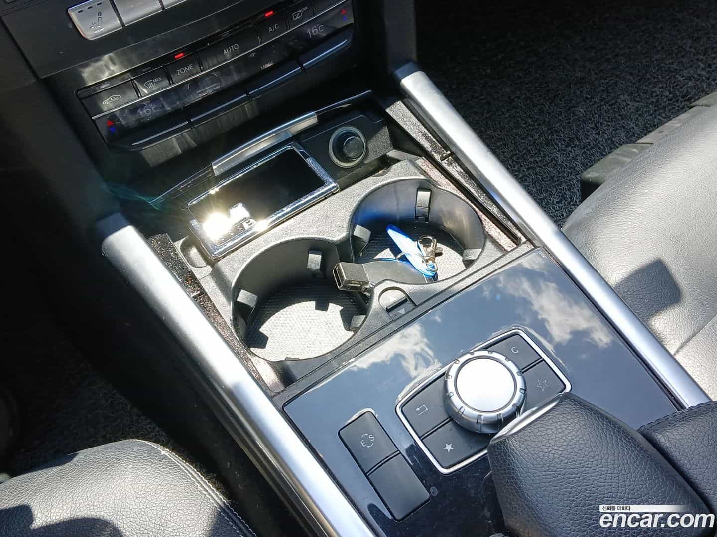 E-Class Mercedes-Benz 2015.1-INNER-009