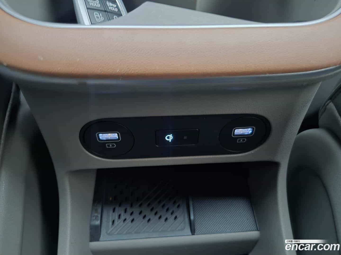 Ioniq5 Hyundai 2022.2-INNER-010