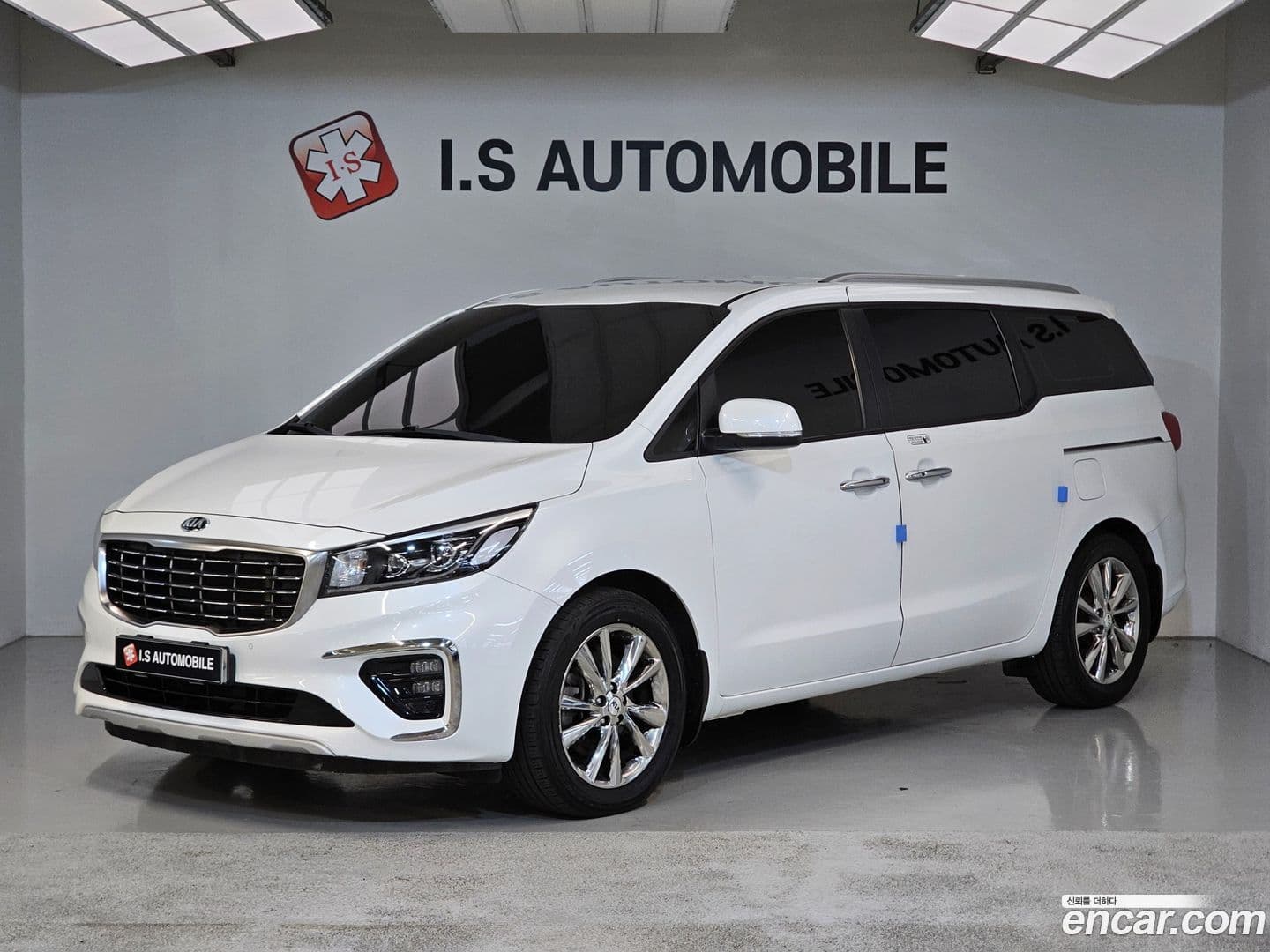 Main__Slider__Photo:Canival Kia 2019.5-0