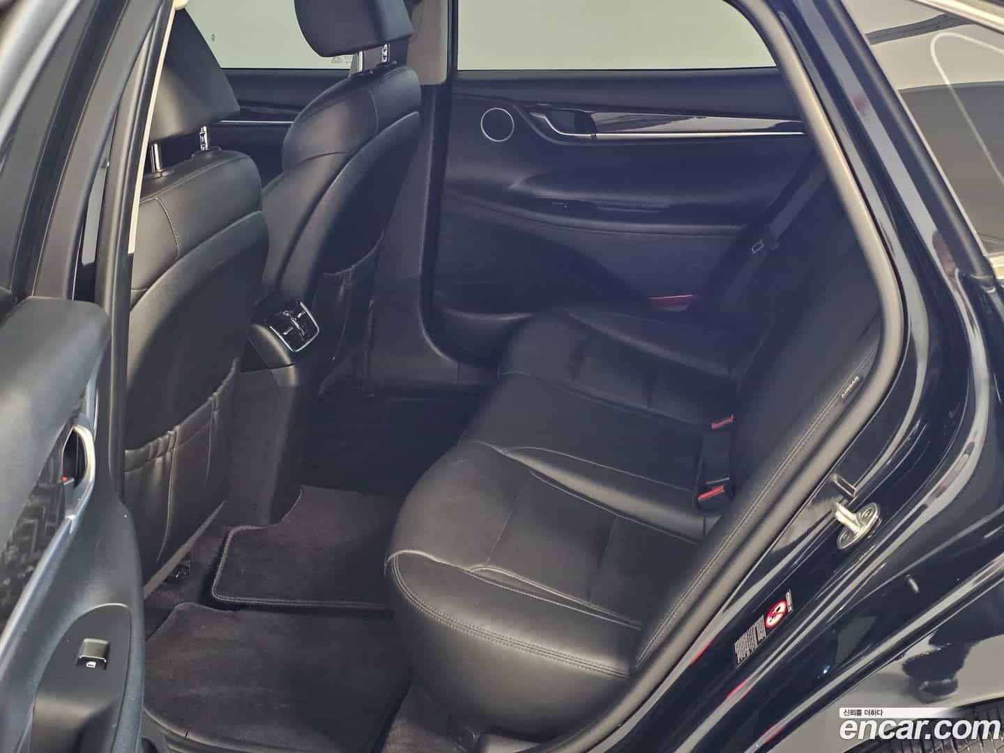 Grandeur Hyundai 2017.1-INNER-007