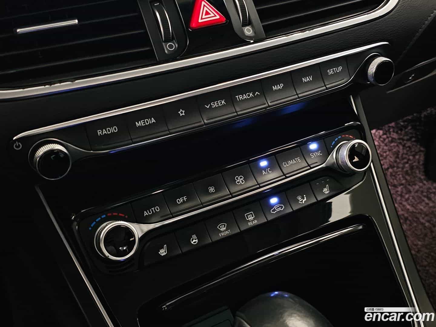 Grandeur Hyundai 2017.1-OPTION-018