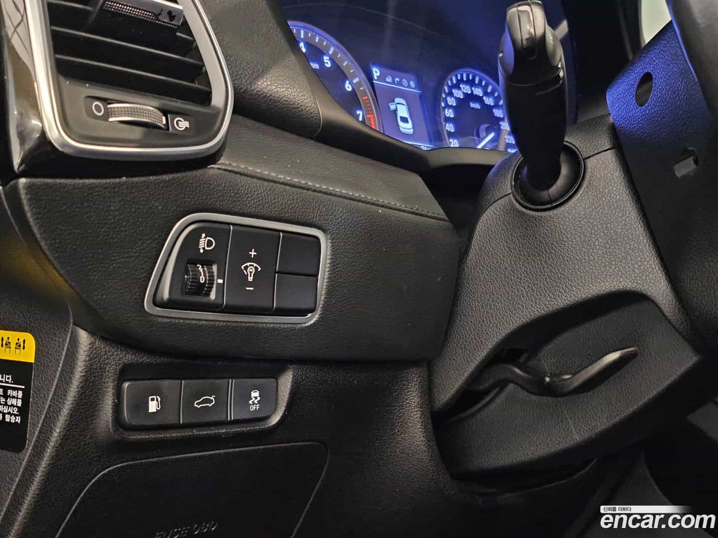 Grandeur Hyundai 2017.1-OPTION-021