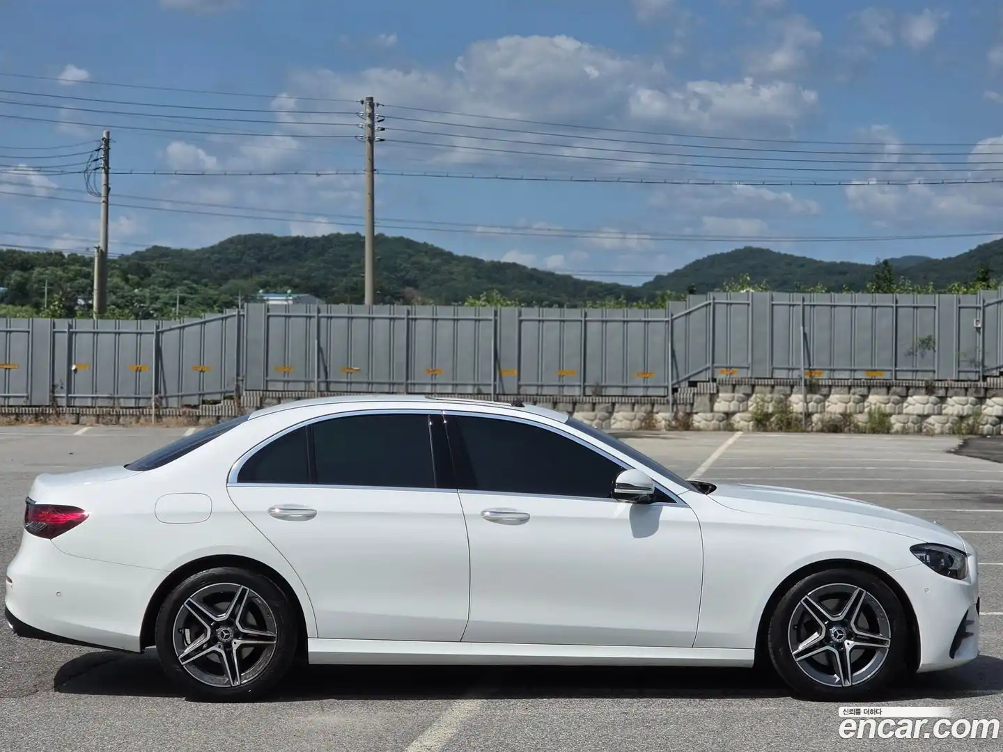 E-Class Mercedes-Benz 2023.2-OUTER-006
