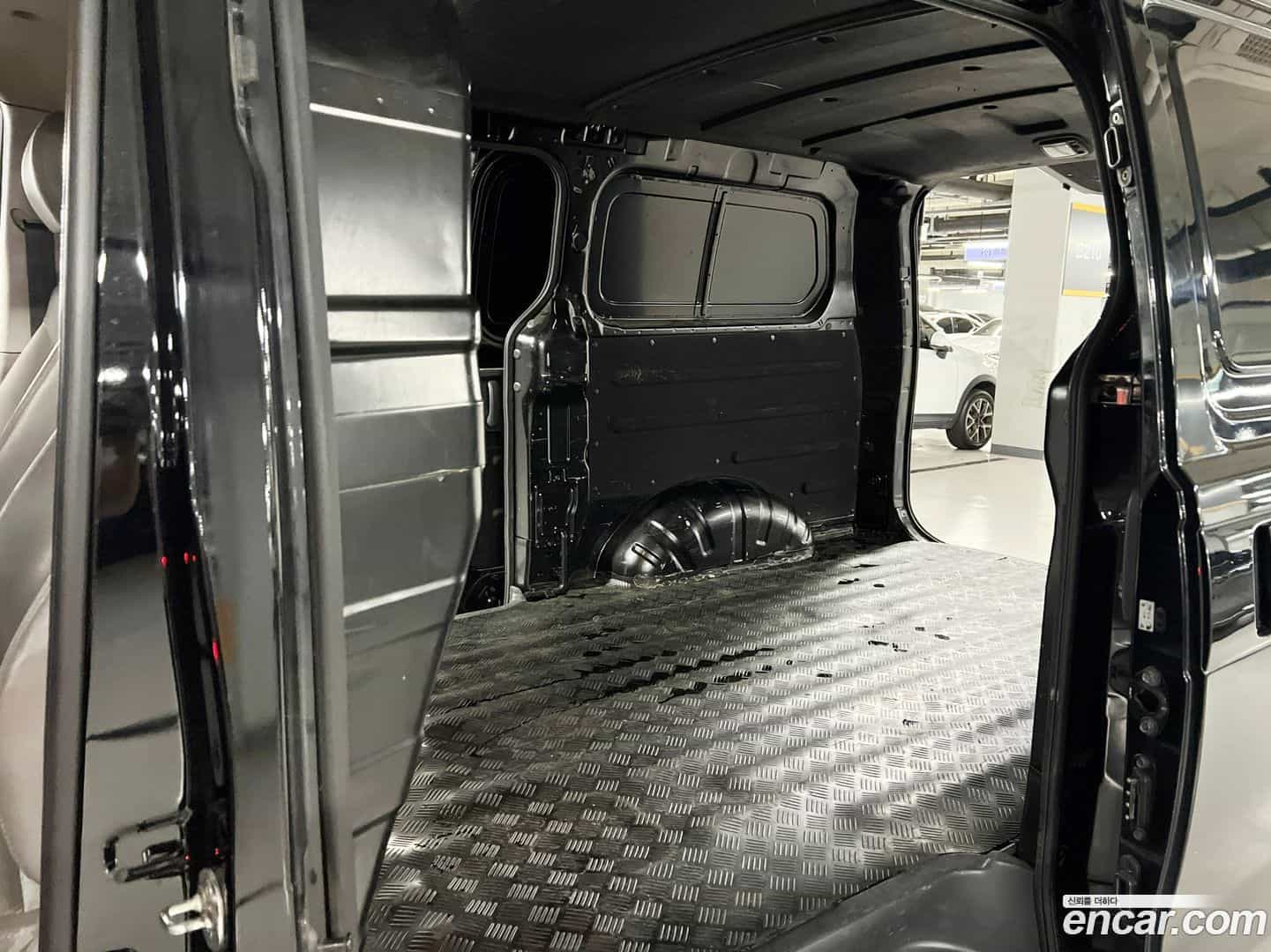Starex Hyundai 2020.0-OPTION-022