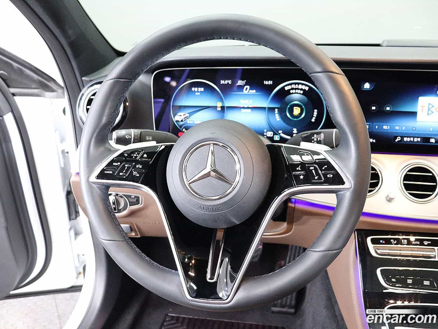 E-Class Mercedes-Benz 2021.7-OPTION-017