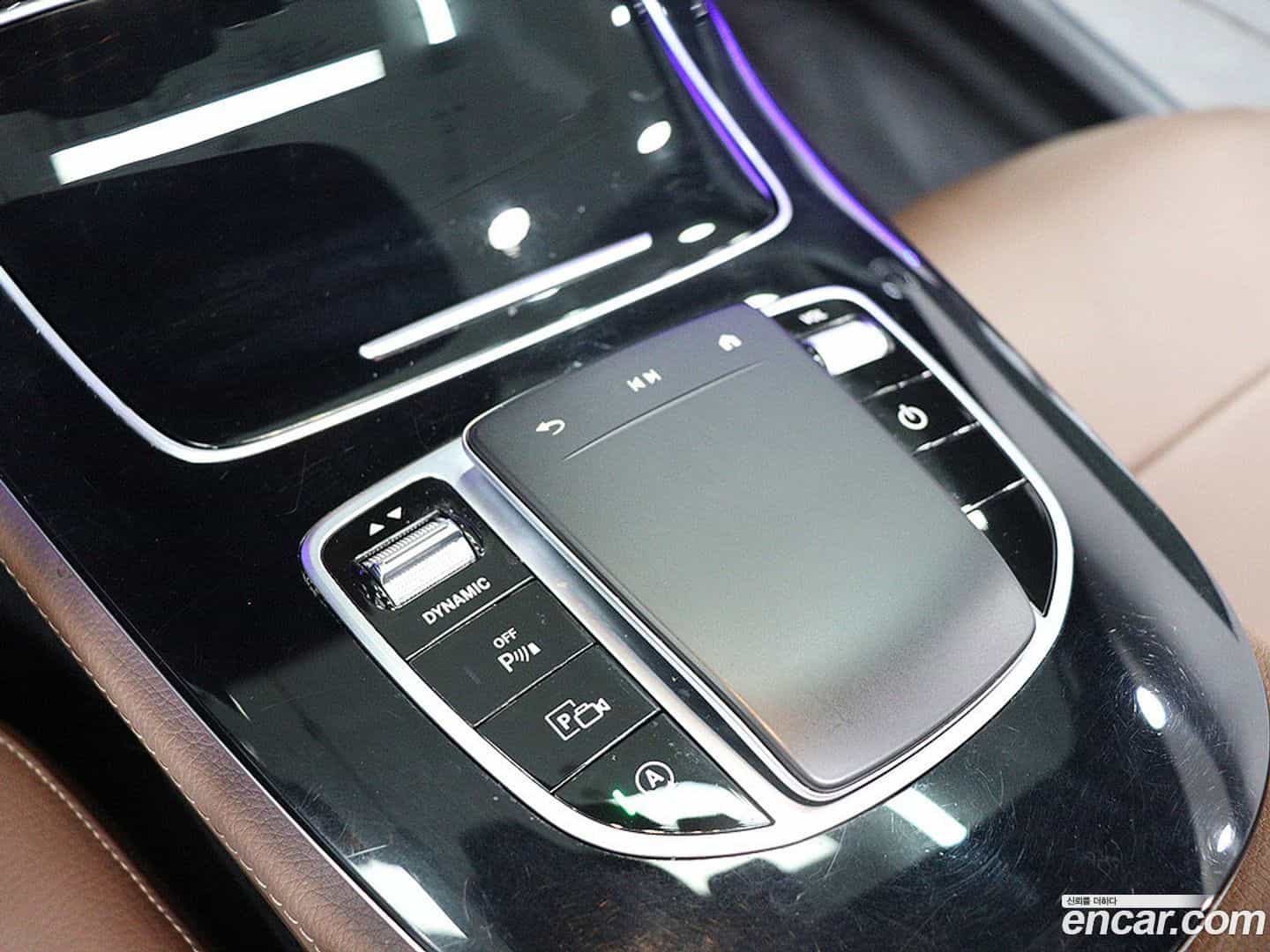 E-Class Mercedes-Benz 2021.7-OPTION-021