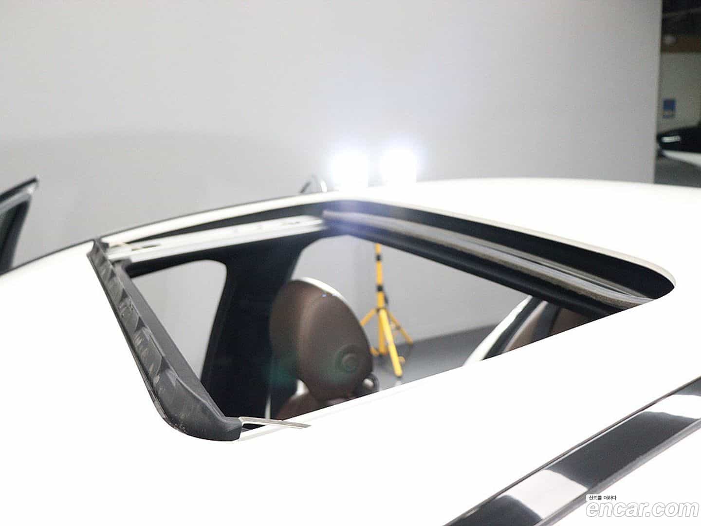E-Class Mercedes-Benz 2021.7-OPTION-023