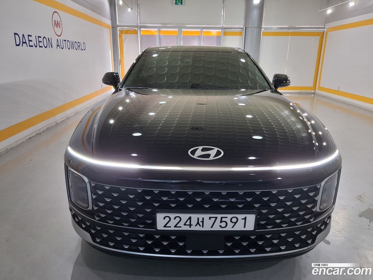 Main__Slider__Photo:Grandeur Hyundai 2023.1-0