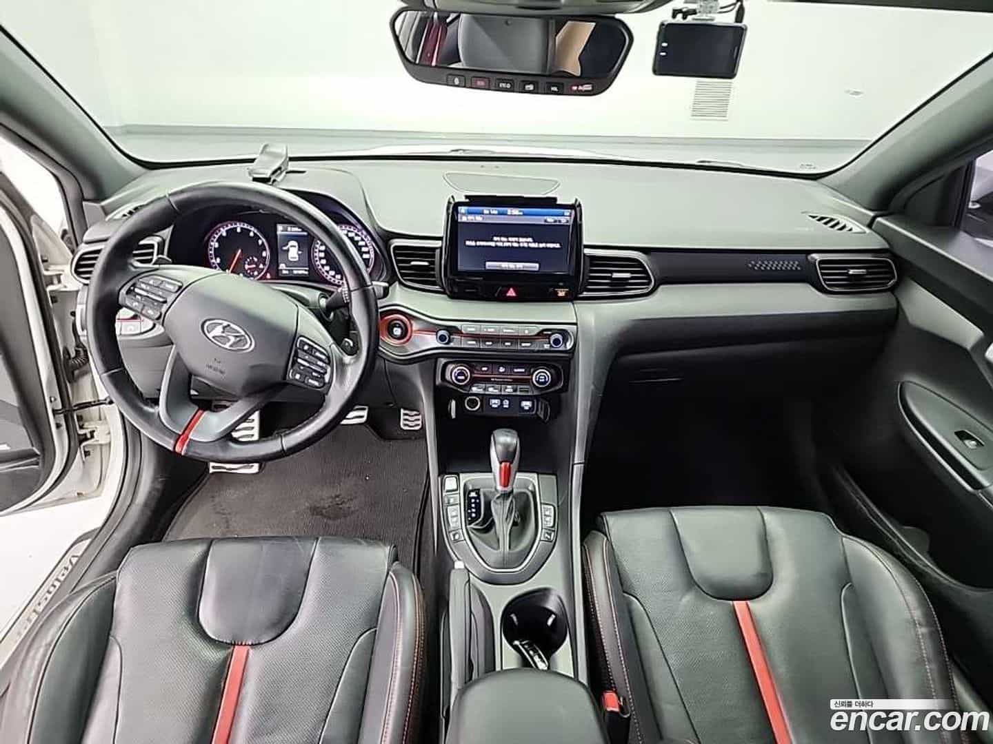 Veloster Hyundai 2018.3-INNER-007