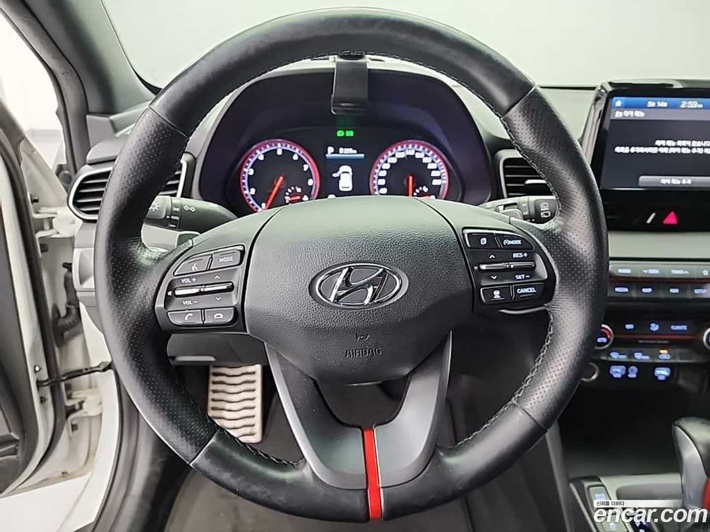 Veloster Hyundai 2018.3-INNER-009
