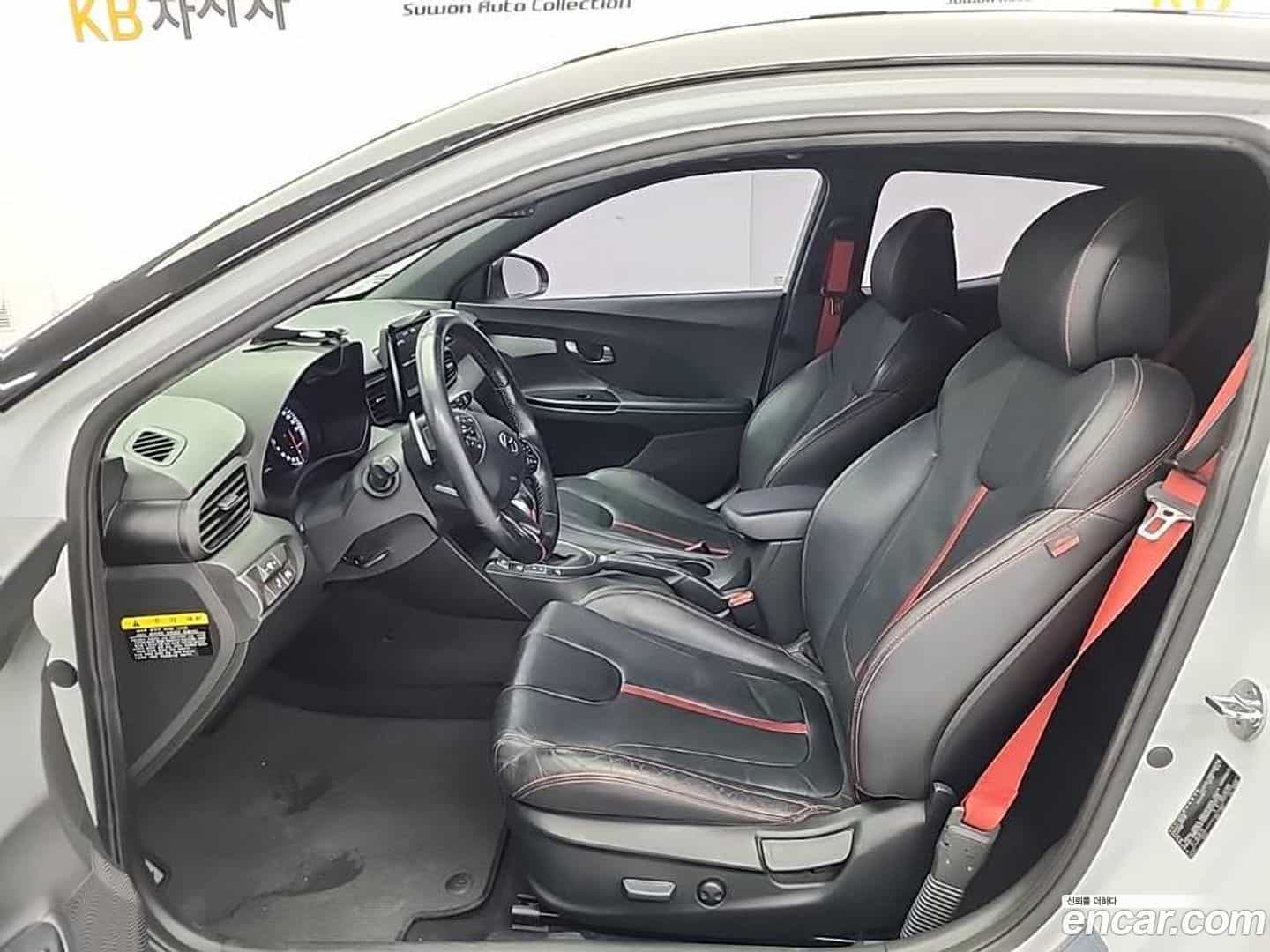Veloster Hyundai 2018.3-OPTION-015