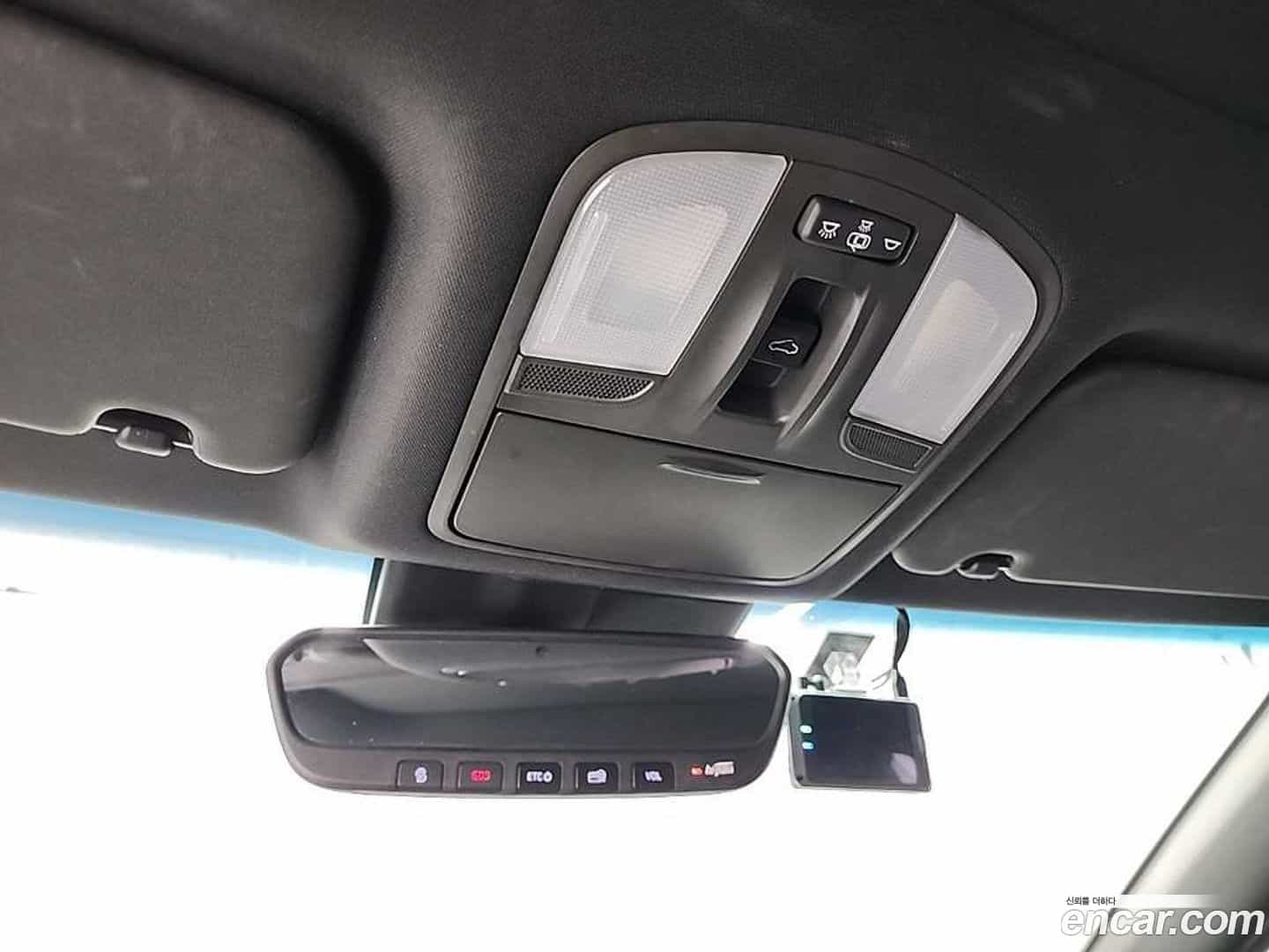 Veloster Hyundai 2018.3-OPTION-020