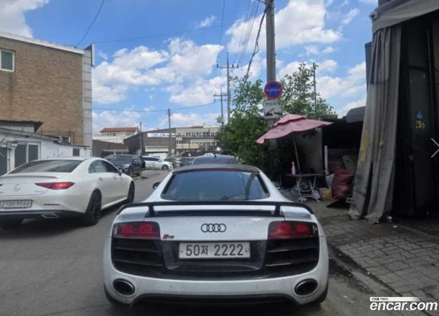 R8 Audi 2010.11-OUTER-003