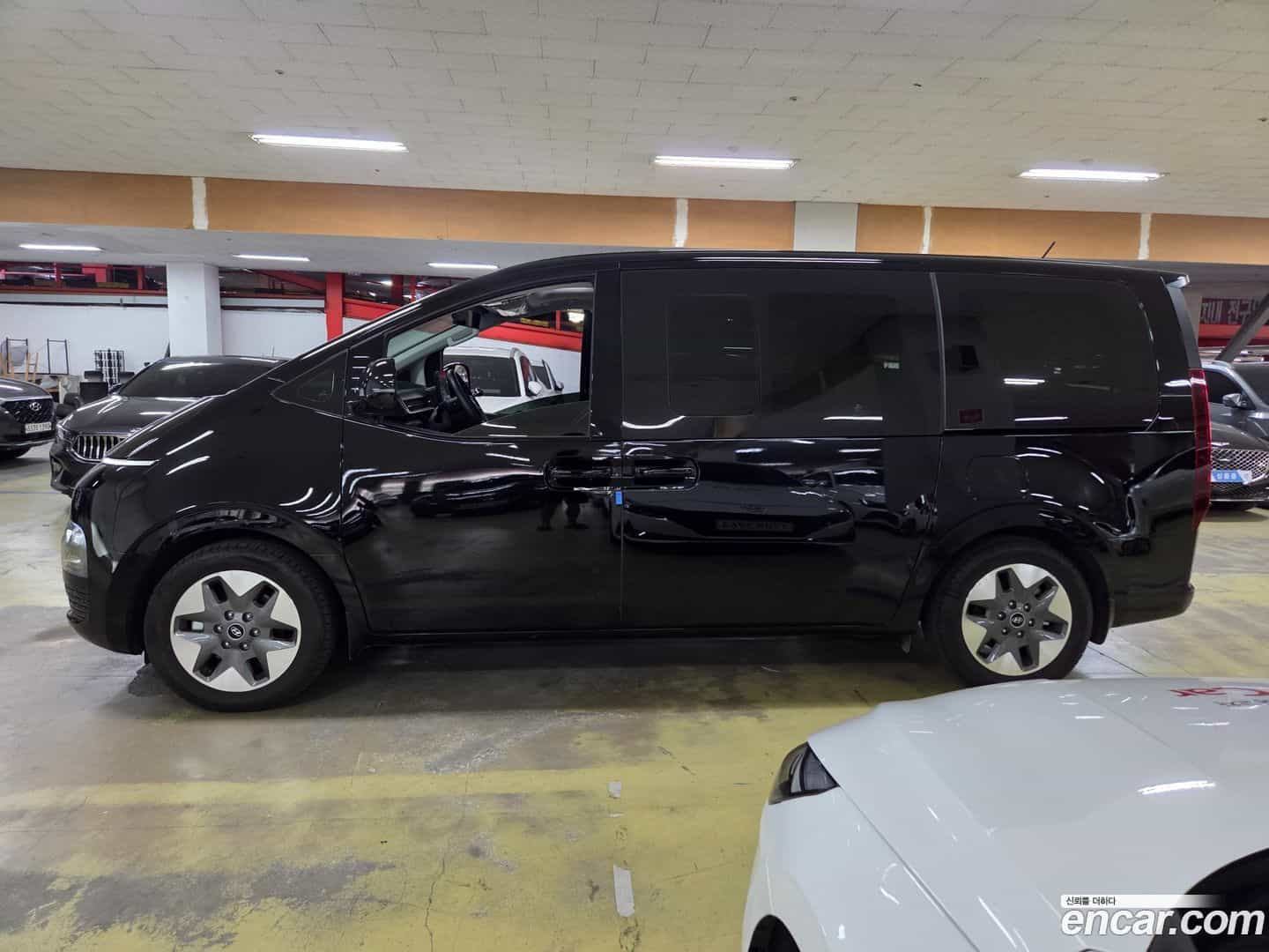 Staria Hyundai 2022.7-OUTER-003