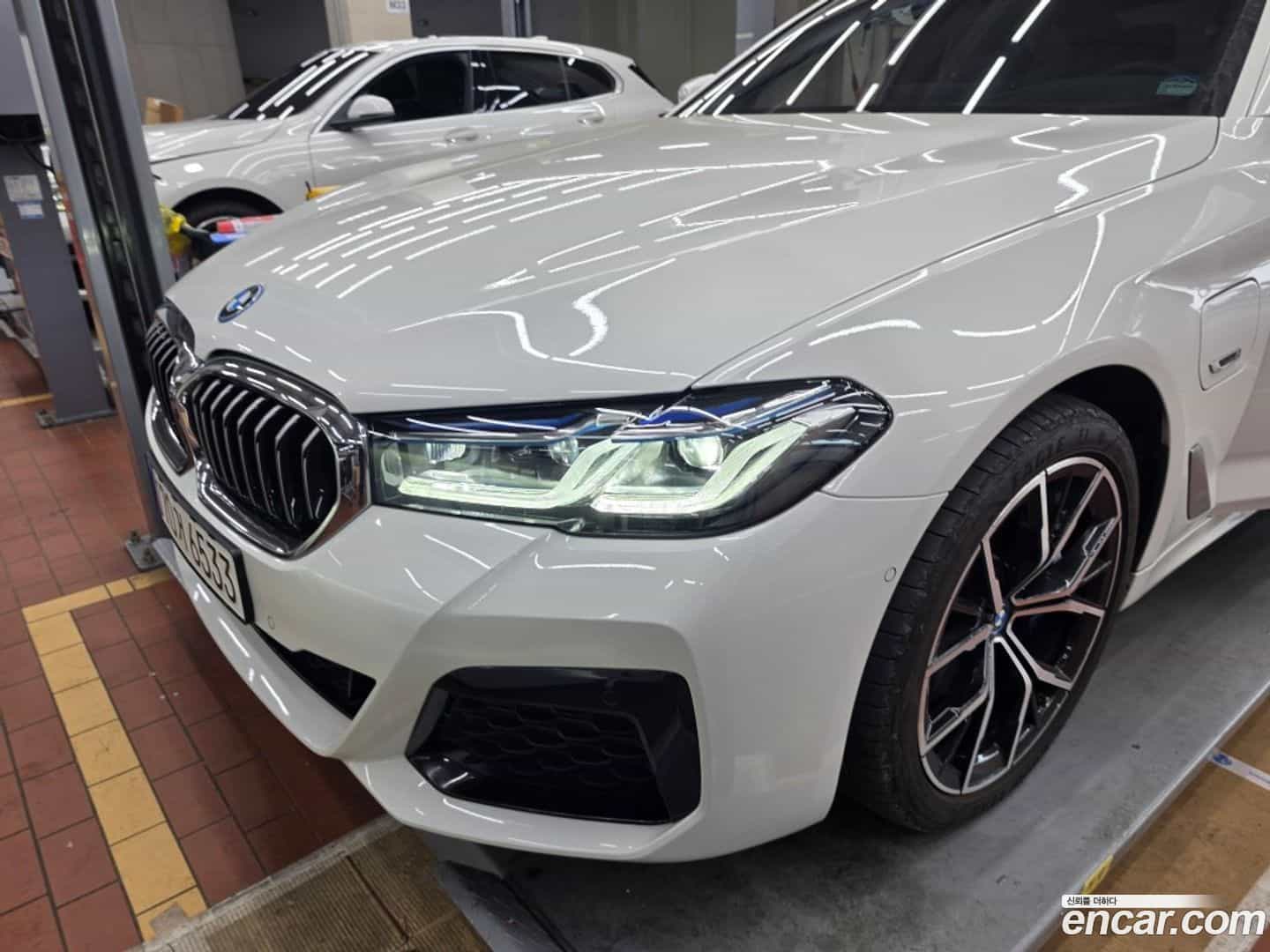 5-Series BMW 2023.4-OUTER-003