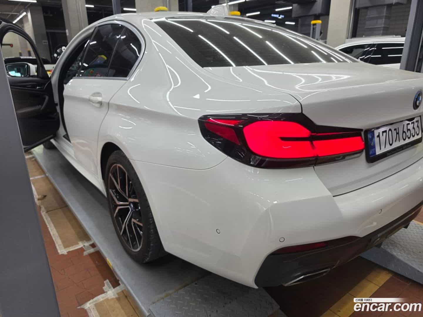 5-Series BMW 2023.4-OUTER-005