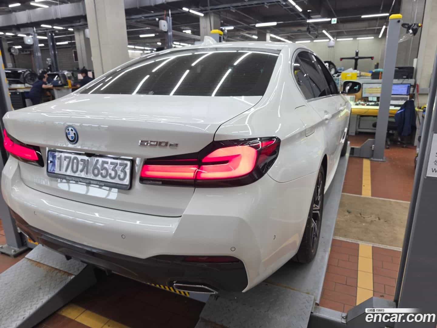 5-Series BMW 2023.4-OUTER-006