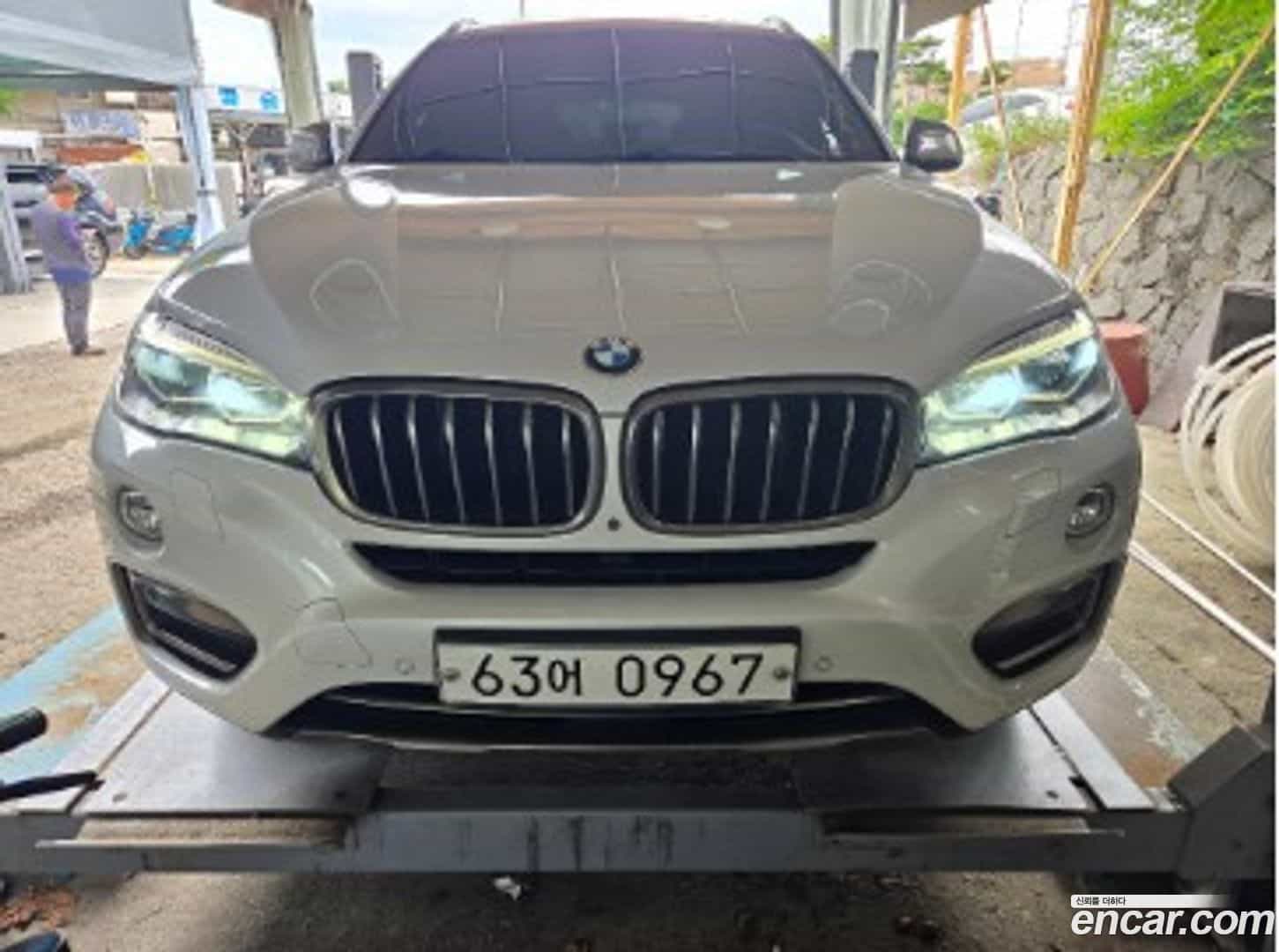 X6 BMW 2016.0-OUTER-001
