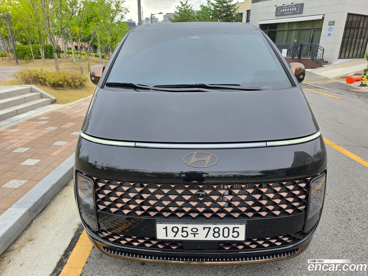 Main__Slider__Photo:Staria Hyundai 2025.4-0