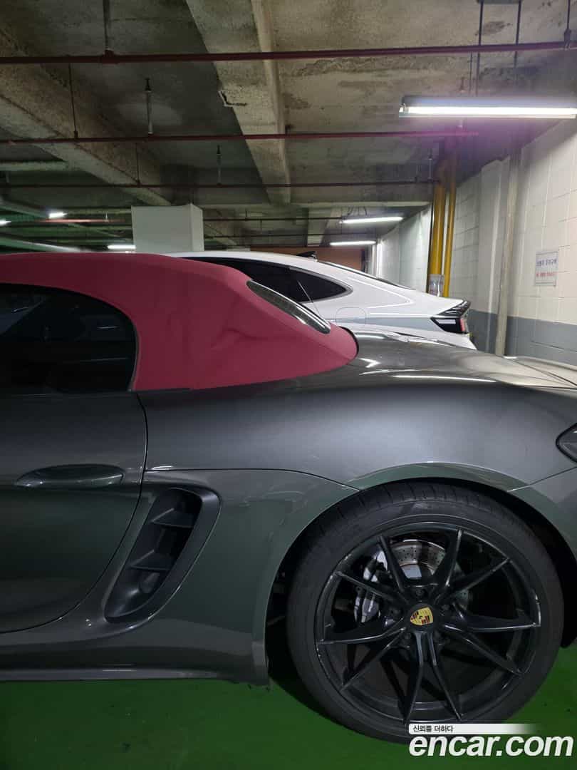 718 Porsche 2016.9-OUTER-001