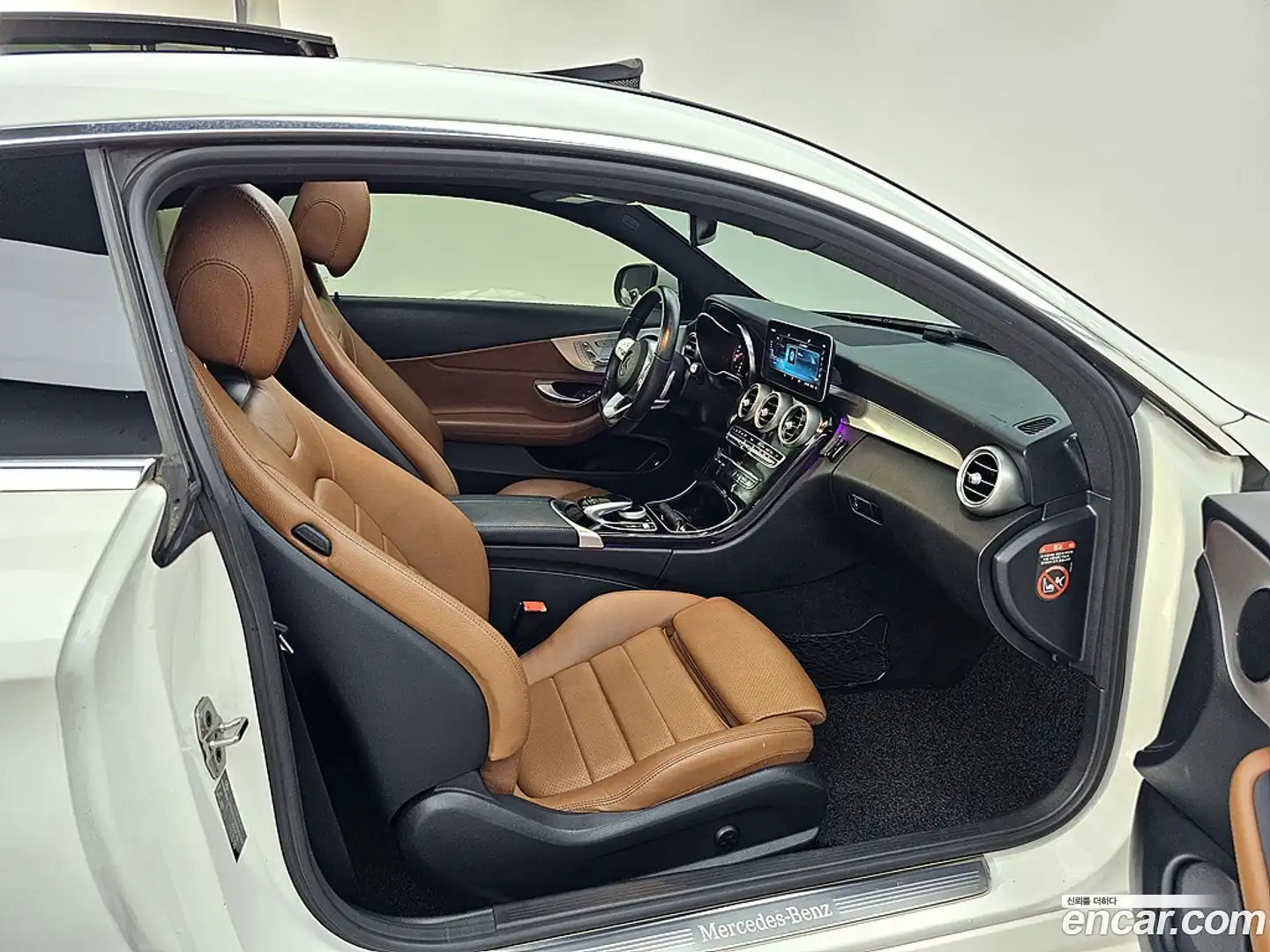 C-Class Mercedes-Benz 2019.8-OUTER-005